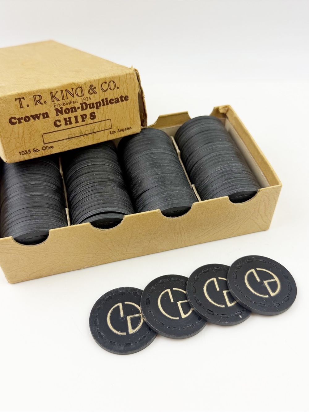 Vintage T.R. King Crown Non-Duplicate Black Poker Clay Chips 100pc Set Box TRK